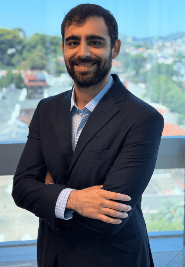 ARTHUR FERRAZ VASEM  Advogado Cível