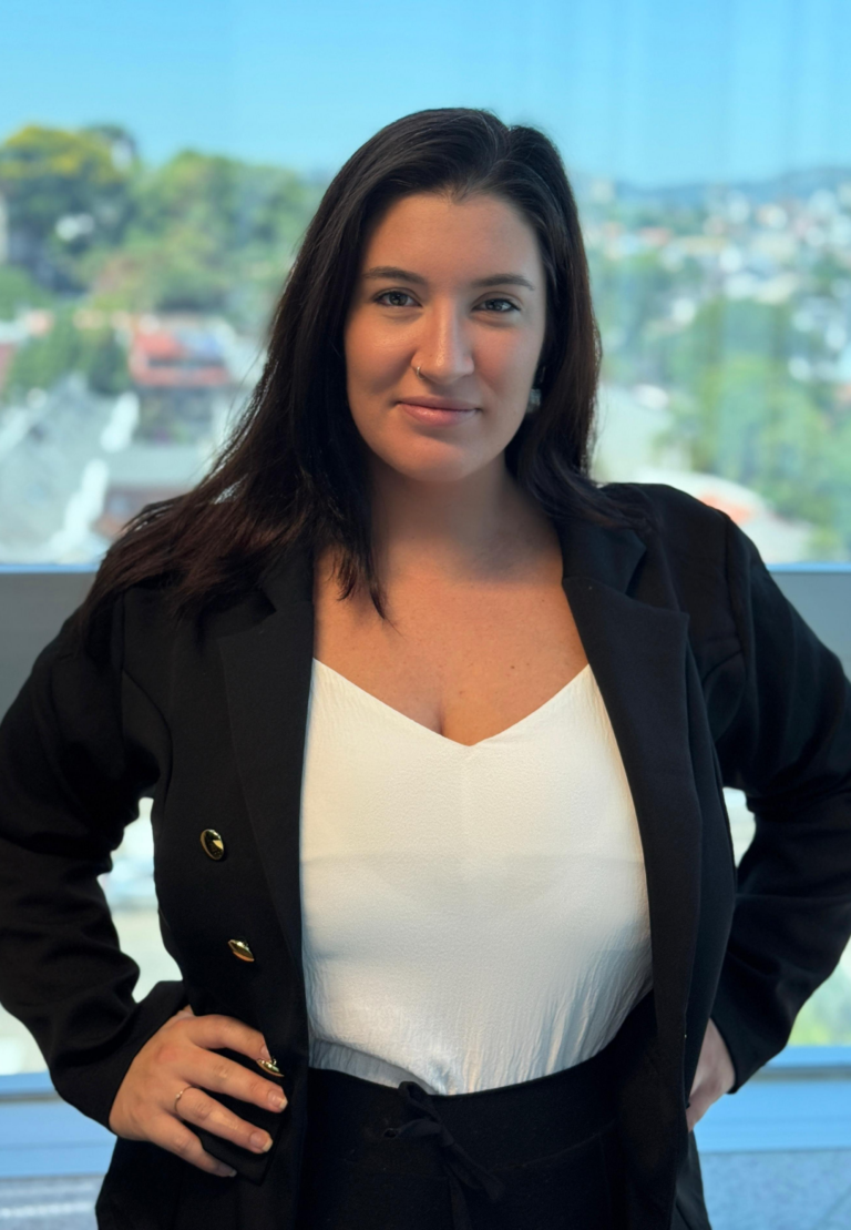 LAURA GRAZZIANI DE OLIVEIRA  Advogada de Controladoria